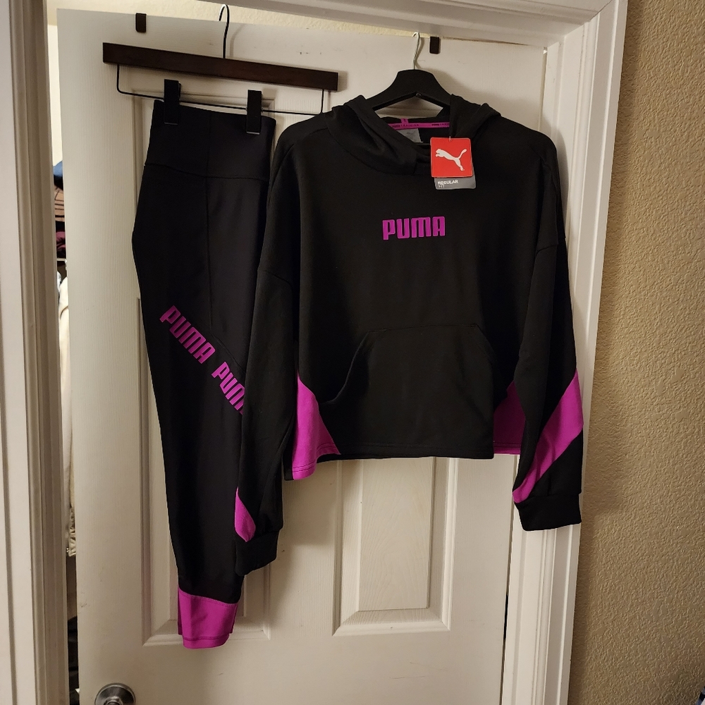 PUMA TRAIN LOGO PULLOVER HOODIE AND  EVERSCULPT HIGH WAIST LEGGINGS, SIZE M